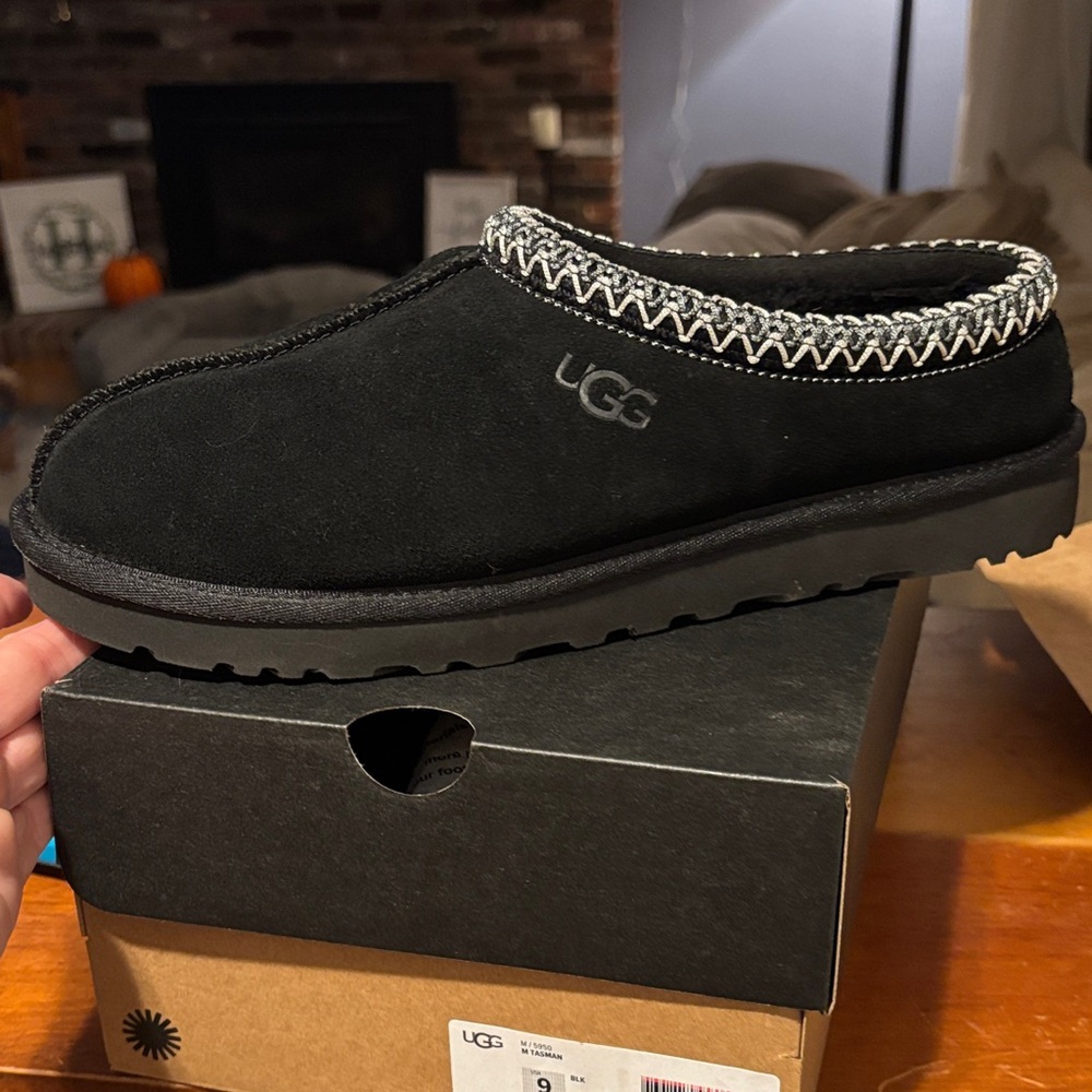 UGG Men's Black Tasman